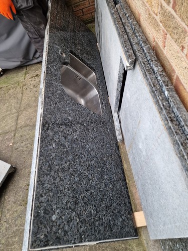 Black grey granite worktops - black,